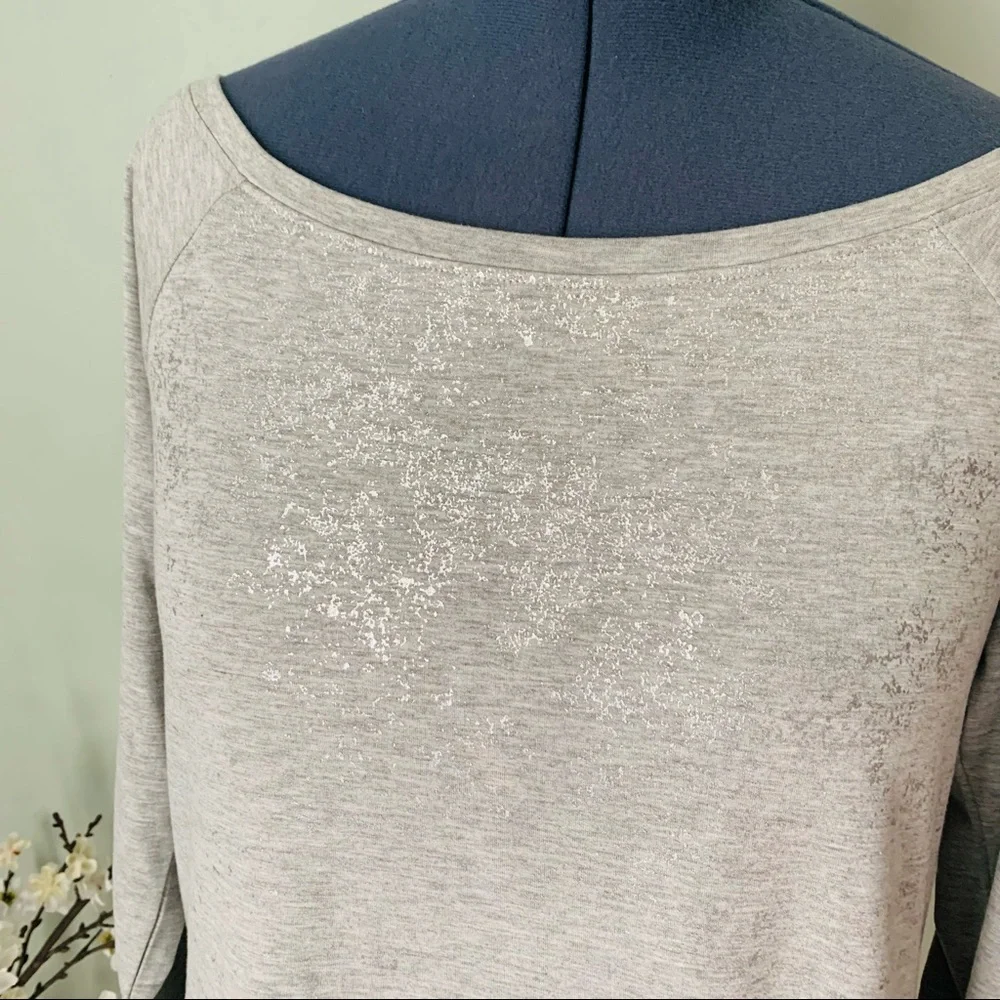 Torrid Off Shoulder Foil Front Sweatshirt Size 00X - Picture 4 of 8